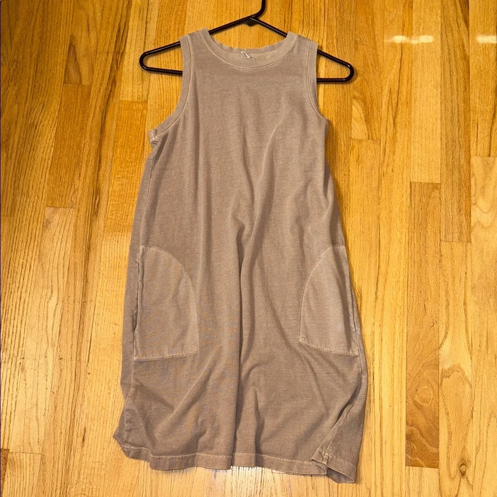Old Navy Beige Sleeveless dress - Picture 1 of 2